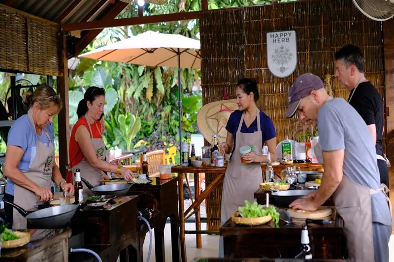 Small-group Thai cooking lesson at Happy Herb