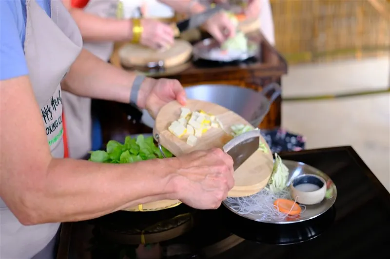 Hands-on cooking lesson with fresh local ingredients
